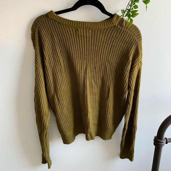Urban Outfitters Olive Sweater - Picture 3 of 4